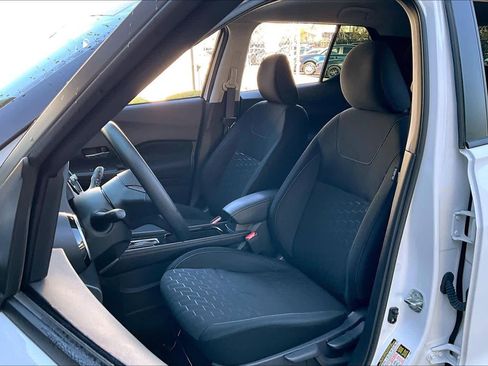 Certified 2024 Nissan Kicks SV image 7