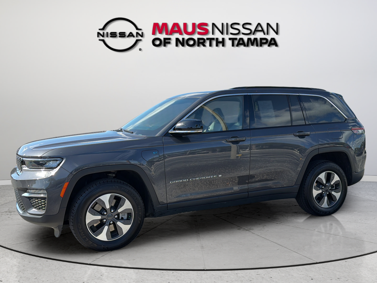 Used 2024 Jeep Grand Cherokee Limited 4xe AWD/4WD image 5