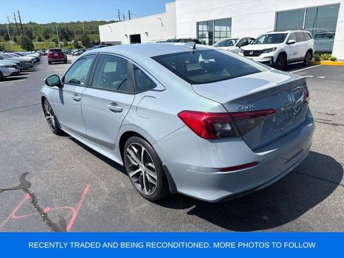 Used 2022 Honda Civic Touring image 4
