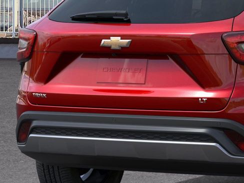 New 2026 Chevrolet Trax LT image 14