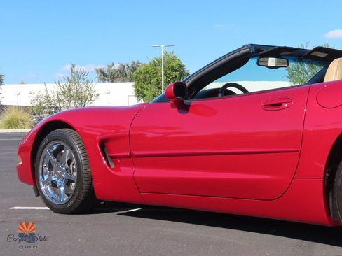 Used 2004 Chevrolet Corvette Convertible w/ Preferred Equipment Group image 22