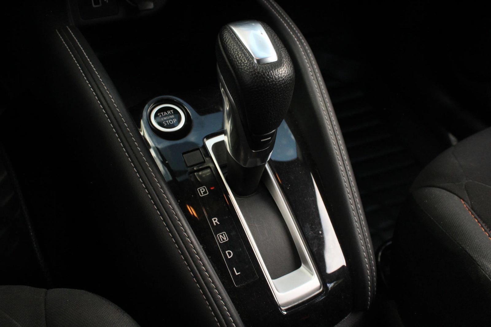 Used 2020 Nissan Kicks SR FWD image 32
