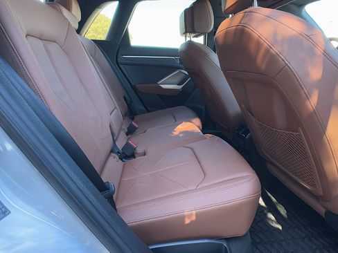 Certified 2025 Audi Q3 2.0T Premium image 26