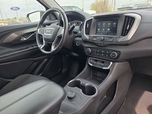 Used 2024 GMC Terrain SLE AWD/4WD image 16