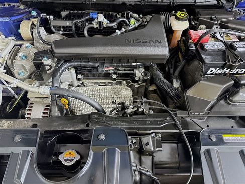 Used 2018 Nissan Rogue SV FWD image 38