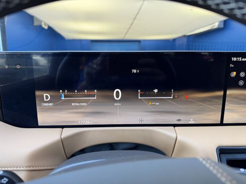 Used 2025 Nissan Armada Platinum Reserve AWD/4WD image 19