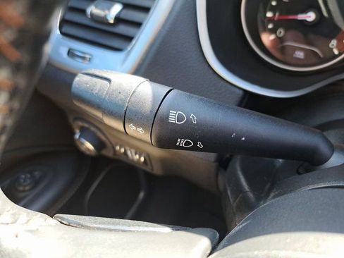 Used 2020 Jeep Compass Latitude FWD image 18