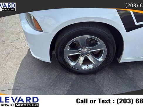 Used 2013 Dodge Charger SE w/ Sport Appearance Group image 9