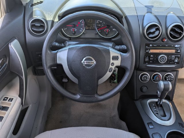 Used 2013 Nissan Rogue S FWD image 29