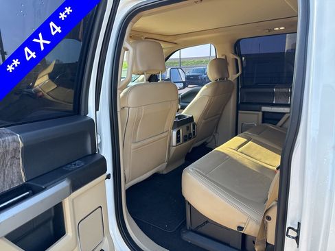 Used 2019 Ford F250 Lariat w/ Lariat Ultimate Package image 7