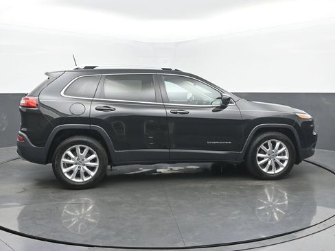 Used 2016 Jeep Cherokee Limited AWD/4WD image 6