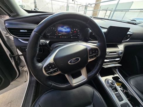 Used 2023 Ford Explorer XLT w/ Equipment Group 202A image 11