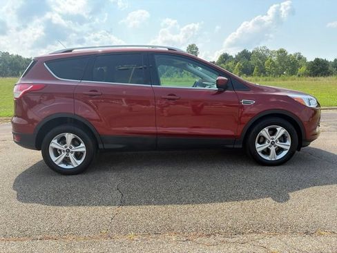 Used 2015 Ford Escape SE FWD image 9