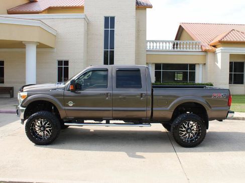 Used 2016 Ford F250 Lariat w/ Lariat Interior Package AWD/4WD image 10