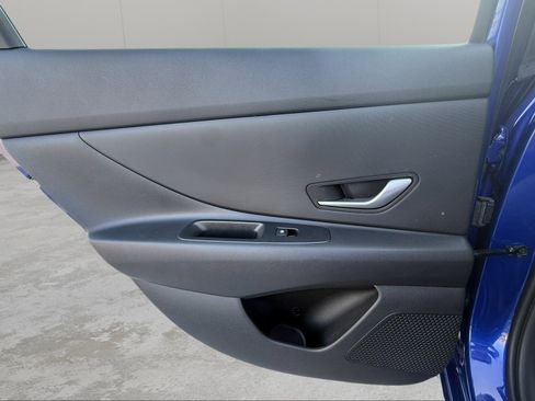 Used 2023 Hyundai Elantra SEL image 27