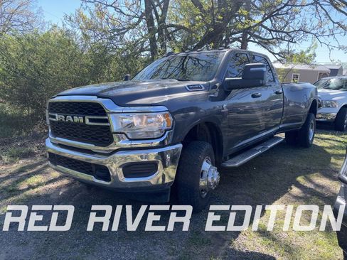 Used 2024 RAM 3500 Tradesman w/ Chrome Appearance Group image 1