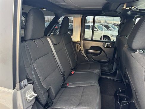 Used 2021 Jeep Wrangler Unlimited Islander image 12