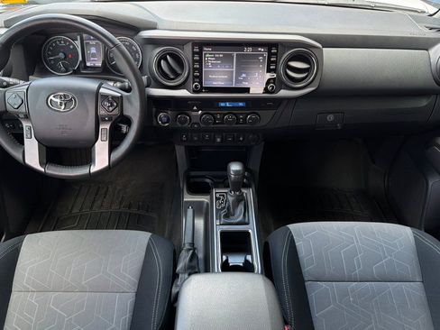 Used 2023 Toyota Tacoma TRD Sport w/ Technology Package AWD/4WD image 14