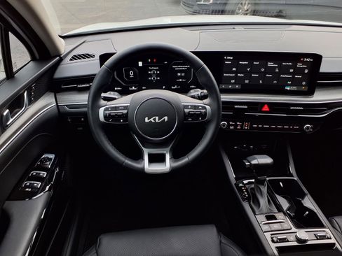 Used 2025 Kia K5 EX image 13