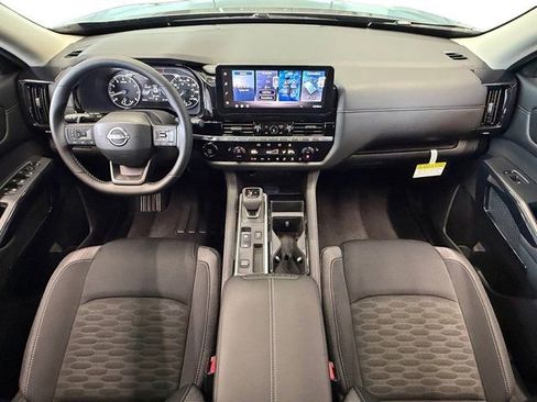 New 2026 Nissan Pathfinder SV w/ SV Premium Package FWD image 17