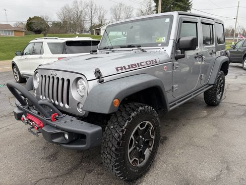 Used 2017 Jeep Wrangler Unlimited Rubicon image 2