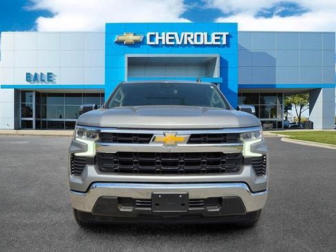 Used 2024 Chevrolet Silverado 1500 LT RWD image 8