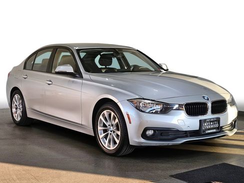 Used 2016 BMW 320i Sedan image 3