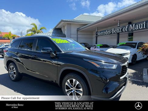 Used 2023 Toyota Highlander XLE FWD image 1