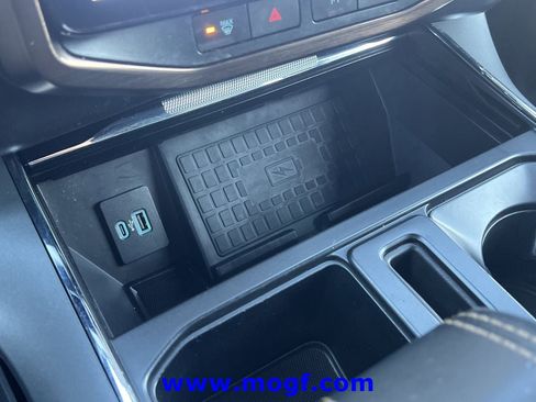 Certified 2022 Ford F150 Lightning Lariat image 9