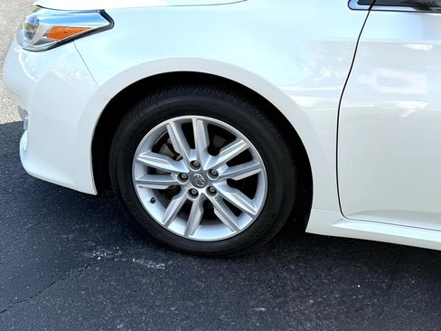 Used 2014 Toyota Avalon XLE Premium image 33