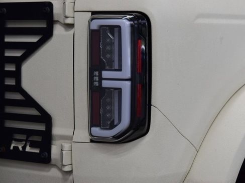 Used 2021 Ford Bronco Outer Banks image 16