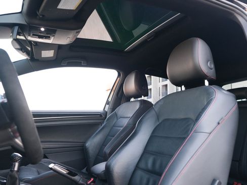 Used 2016 Volkswagen GTI SE w/ Driver Assistance Package image 16