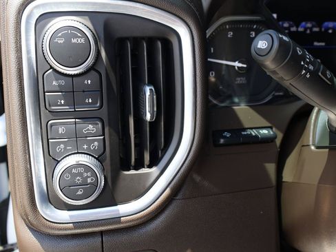 Used 2021 GMC Sierra 2500 Denali w/ Denali Ultimate Package AWD/4WD image 14