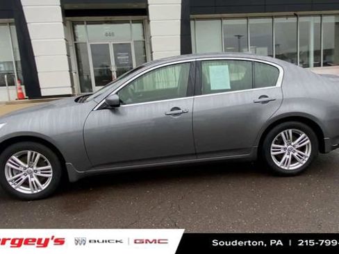 Used 2013 INFINITI G37 x w/ Premium Pkg image 5