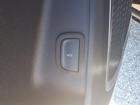 New 2026 Buick Enclave Sport Touring w/ Power Package image 9