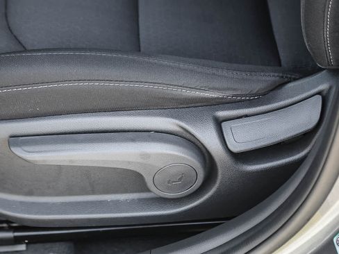 Used 2018 Hyundai Elantra Value Edition FWD image 19
