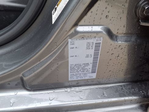 Used 2025 Nissan Altima 2.5 SV FWD image 33