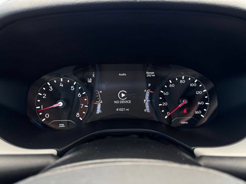 Used 2025 Jeep Compass Limited AWD/4WD image 35