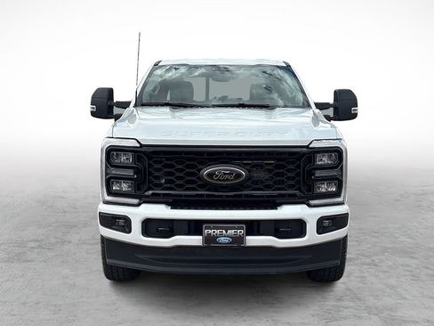 Used 2025 Ford F250 XLT w/ Black Appearance Package AWD/4WD image 3