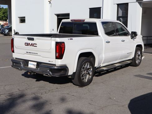 Used 2024 GMC Sierra 1500 SLT w/ SLT Premium Plus Package AWD/4WD image 10