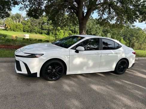 Certified 2025 Toyota Camry SE FWD image 2