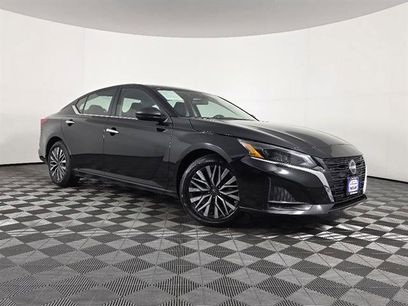 Used 2024 Nissan Altima 2.5 SV