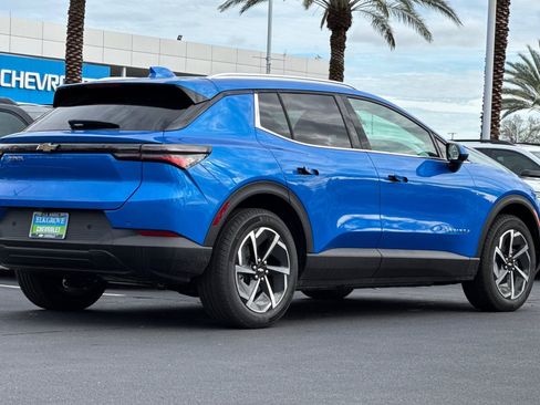 New 2026 Chevrolet Equinox EV LT image 3