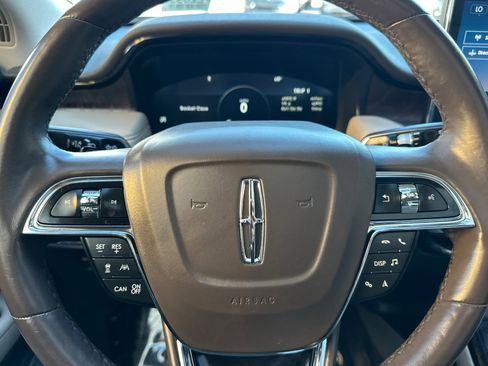Used 2023 Lincoln Nautilus Reserve w/ Equipment Group 202A image 23