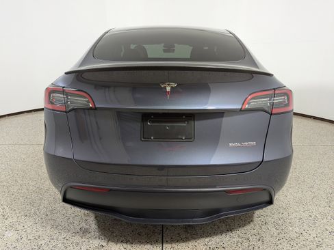 Used 2023 Tesla Model Y Performance image 6