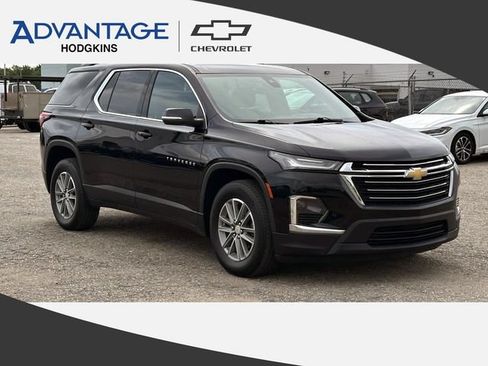 Used 2023 Chevrolet Traverse LT FWD image 1