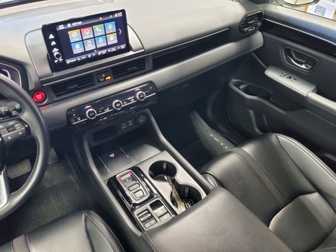 Certified 2024 Honda Pilot Touring image 18