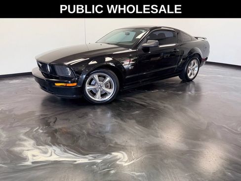 Used 2006 Ford Mustang GT RWD image 1