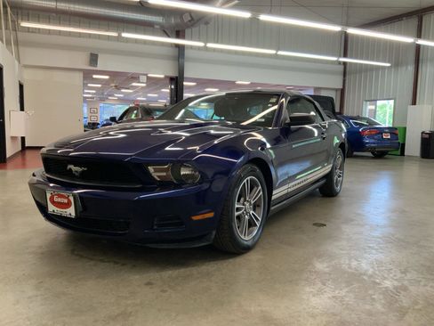 Used 2010 Ford Mustang Premium RWD image 35