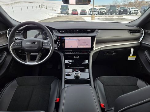 New 2026 Jeep Grand Cherokee L 4WD image 14